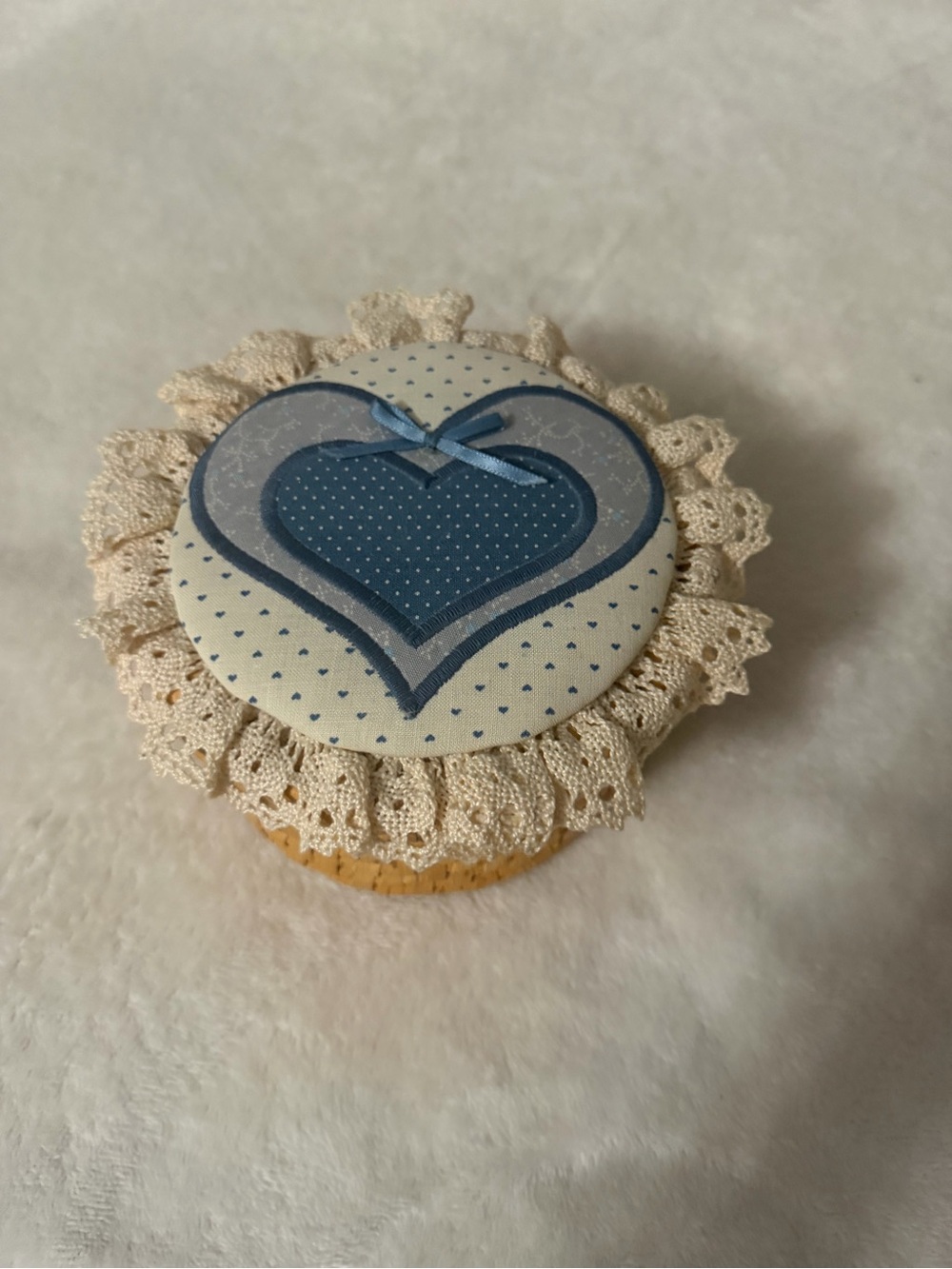 Vintage  Blue Heart wicker and Lace Accent Box of 6 matching coasters.
